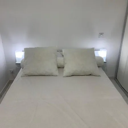 Apartment T3 Renove Avec Climatisation, Terrasse, Wifi, Ascenseur Et Parking A 2 Min Des Thermes - Fr-1-703-112 Amelie-les-Bains-Palalda