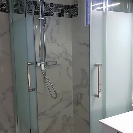 Apartamento T3 Rénové Avec Climatisation, Terrasse, Wifi, Ascenseur Et Parking à 2 Min Des Thermes - Fr-1-703-112 *