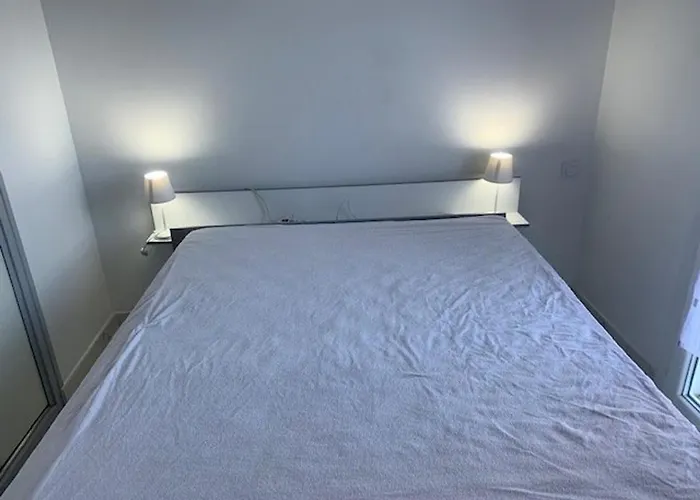 דירה T3 Renove Avec Climatisation, Terrasse, Wifi, Ascenseur Et Parking A 2 Min Des Thermes - Fr-1-703-112 *