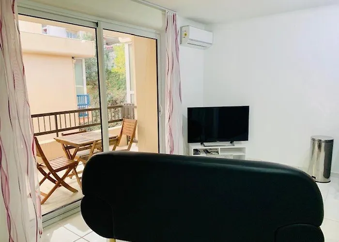 T3 Renove Avec Climatisation, Terrasse, Wifi, Ascenseur Et Parking A 2 Min Des Thermes - Fr-1-703-112 * אמלי-לה-באינס-פללדה